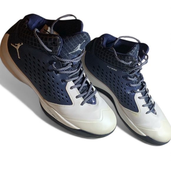 nike jordan rising high